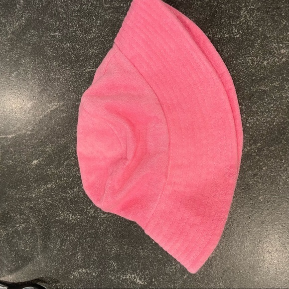 NWOT Forever 21 Hot Pink Terry Cloth Bucket Hat - Picture 3 of 4
